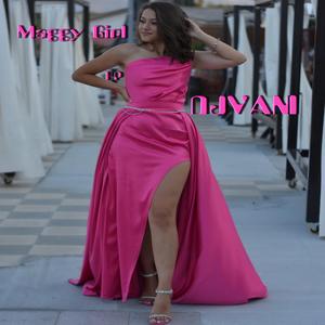 Maggy Girl(Stage Walk)