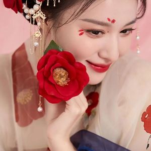 楼高望天涯