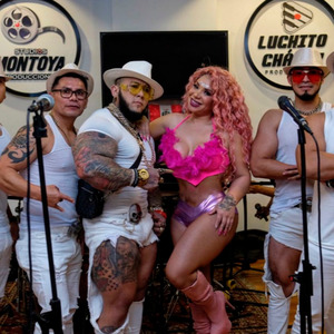 Me Gusta Todo de Ti (En Vivo)