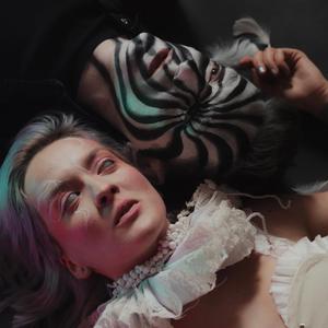 Indiferent (feat. Marius Pop)