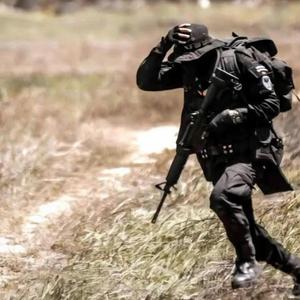 นักรบชุดดำ