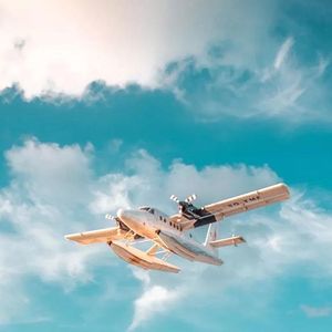 你那边下雨，我这里天晴多余