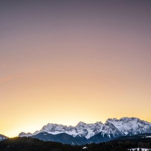 薪炭笔记载的晨