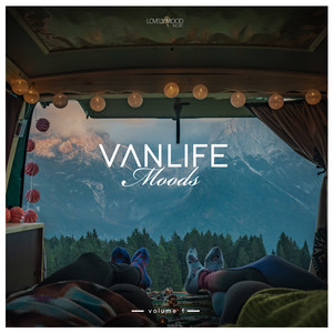 Living in Circles (Original Mix)