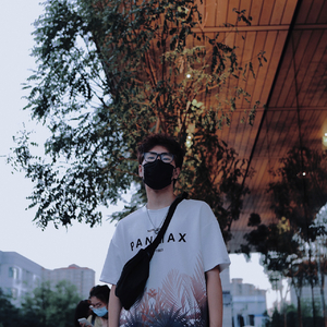 喝了口可乐发现不是无糖的所以我emo了