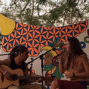 עטופים באהבה