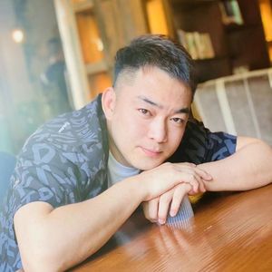 写一首歌给你 伴奏