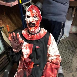 Kill Me (feat. Savsix)