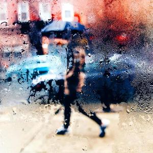 雨滴与钢琴的呼吸对话