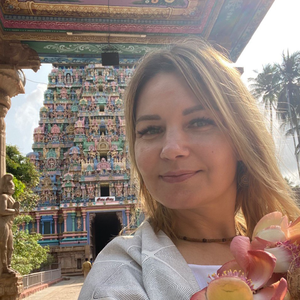 Шри Радха-крипа-катакша става раджа