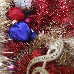 The Christmas Song (Chestnuts Roasting On An Open Fire)