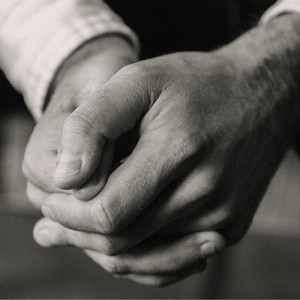 お腹痛いとき神様に祈る人のうた