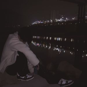 离开时，天空下着小雨