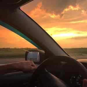 贪财的人风生水起 追爱的人一事无成（翻自 筱天才）