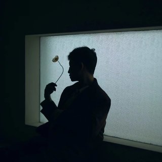 临睡前的那句晚安，其实是想说我很想你