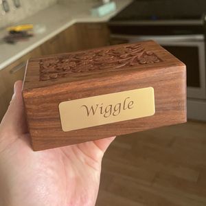 A THRENODY TO WIGGLE