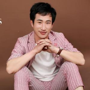 最爱的人无情的心 伴奏