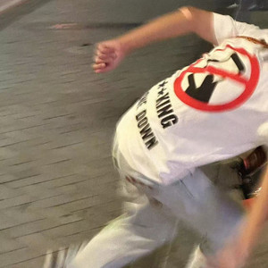 你说爱像拴狗的链子