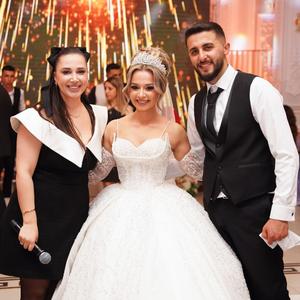 Dasma më e bukur e Vitit 2025! Vojsava Alia Befason Çiftin Endri & Kristina vjen Surprizë
