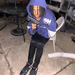 road runing (feat. allofgramslilcash & sp5)