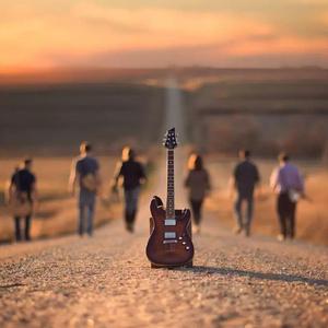 多想在平庸的生活拥抱你