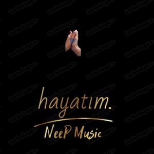 Gözlerinin içine bakıyorum fakat sen benim yanımda değilsin