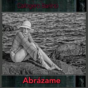Abrázame