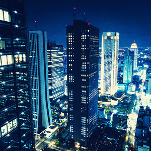 Выше（之上）