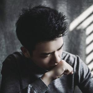 《黄昏下的街道》