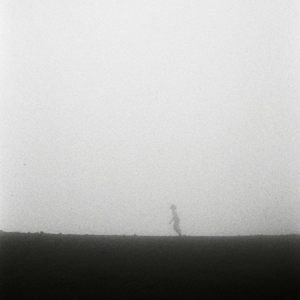 我看不清那团是云朵是烟