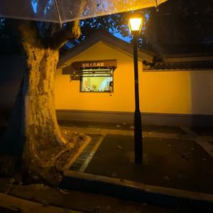 古寺敲晨钟