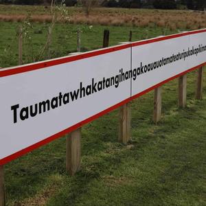 taumatawhakatangihangakoauauotamateaturipukakapikimaungahoronukupokaiwhenuakitanatahu