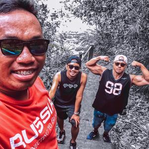 Khay Es Phi (with Disisid & JedhPro)