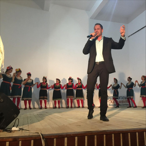 Ти хубава девойко