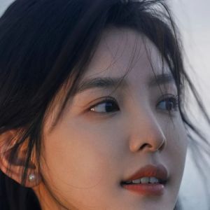 萤火点亮夏夜中