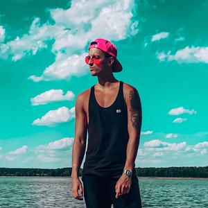 Raper w Różowej Czapce