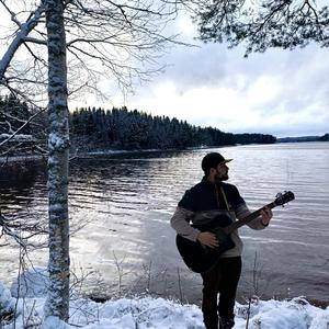 Myrskypilvien päällä