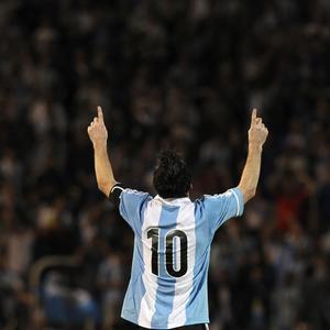 Leo Messi (feat. TegaTheKing)