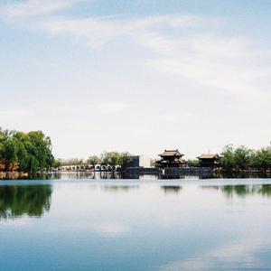 悠闲快乐的乡村夏季