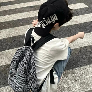 秋天的风它不曾见过桃花（0.8x）