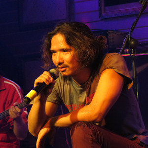 半个月亮照在你脸庞（Demo）