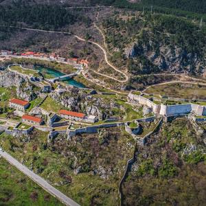 KNIN