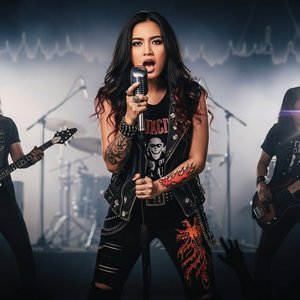 ワールドイズマイン