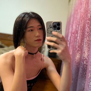 枯萎花朵的自由与心头的根