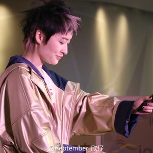 【钢琴版】卸妆（曾轶可2013年8月16日演唱会版）