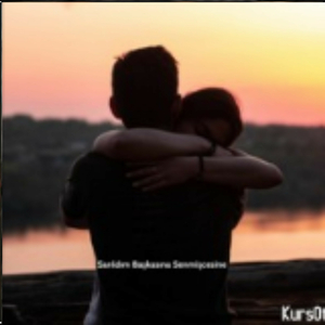 Sarıldım başkasına senmişcesine