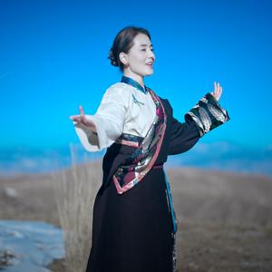 《欢跳歌》彭毛卓么