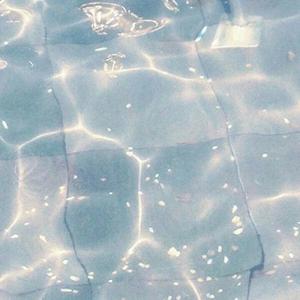 这糖居然长脚跑了！！