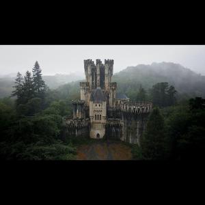 castles (feat. zeroxxuit)