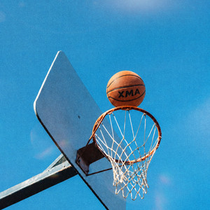 ALLEY-OOP